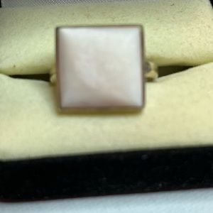 Sterling sliver ring with pink stone size 6